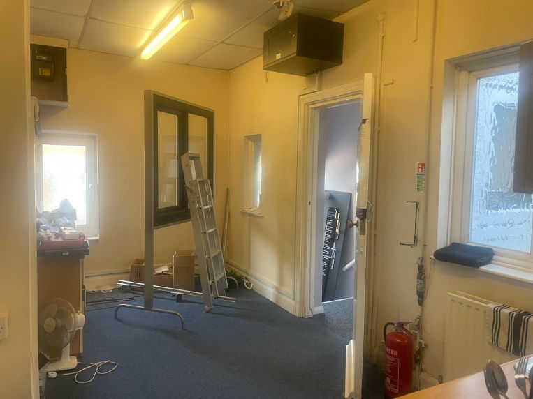 Property 3069 in Shepperton, MiddlesexFranklin Commercial