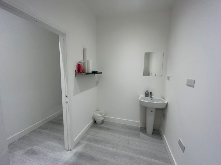 Property 3191 in Woking, SurreyFranklin Commercial