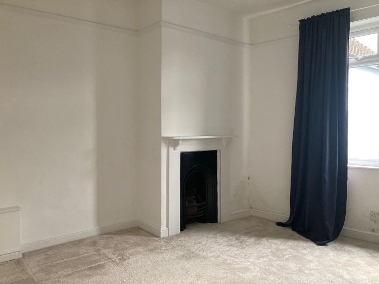 Property 3080 in Chertsey, SurreyFranklin Commercial