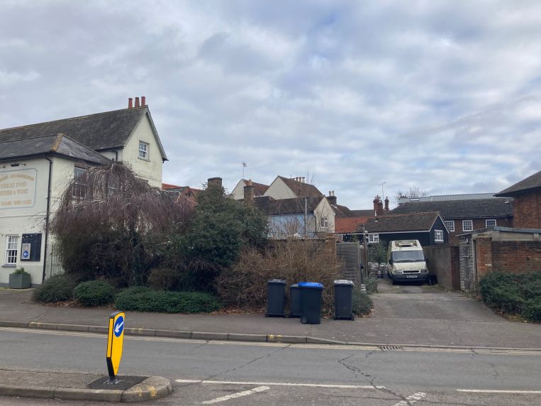 Property 3080 in Chertsey, SurreyFranklin Commercial