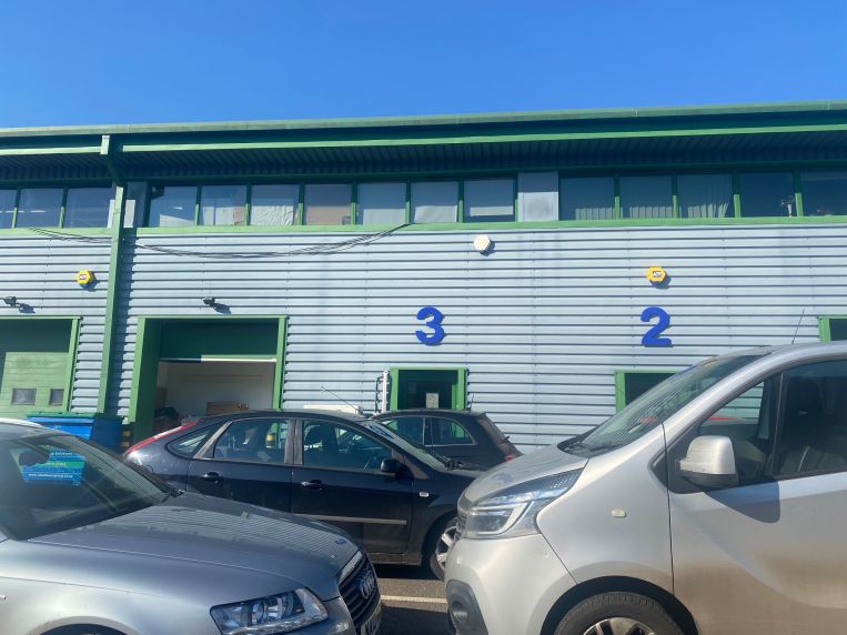 Property 2999 in Wormley, SurreyFranklin Commercial