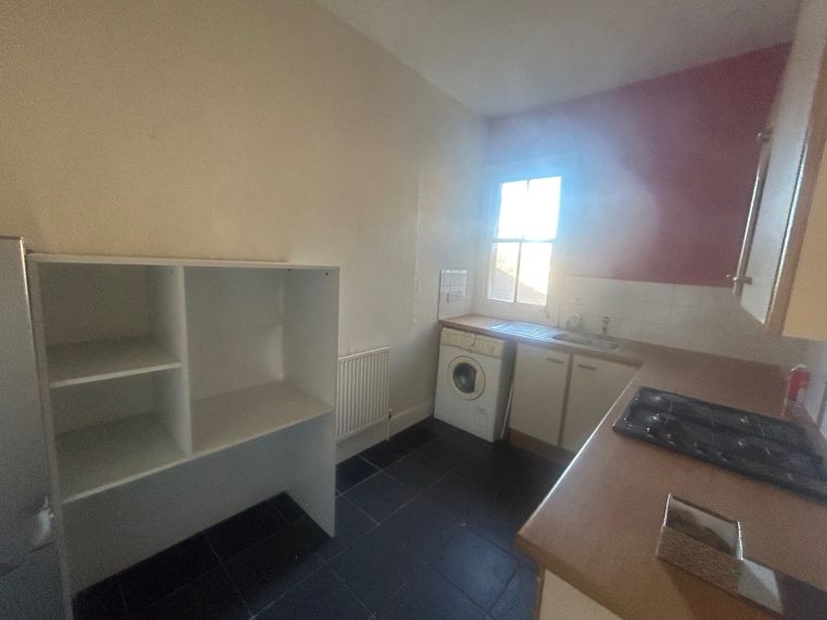 Property 3192 in Chertsey, SurreyFranklin Commercial