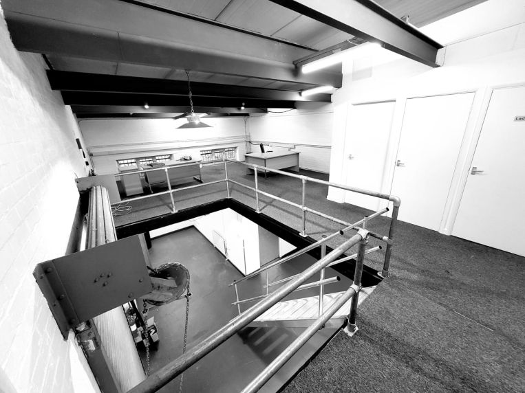 Property 2963 in Aldershot, HampshireFranklin Commercial