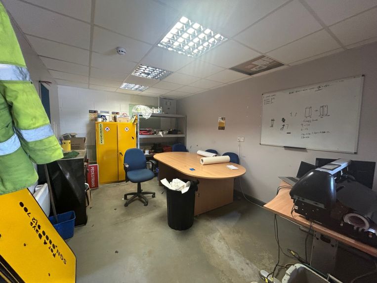 Property 3117 in Godalming, SurreyFranklin Commercial